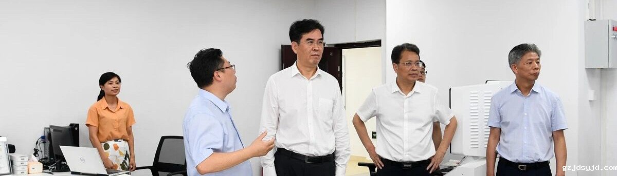 李炳军在米兰体育官方手机app网站下载调研时强调：加...